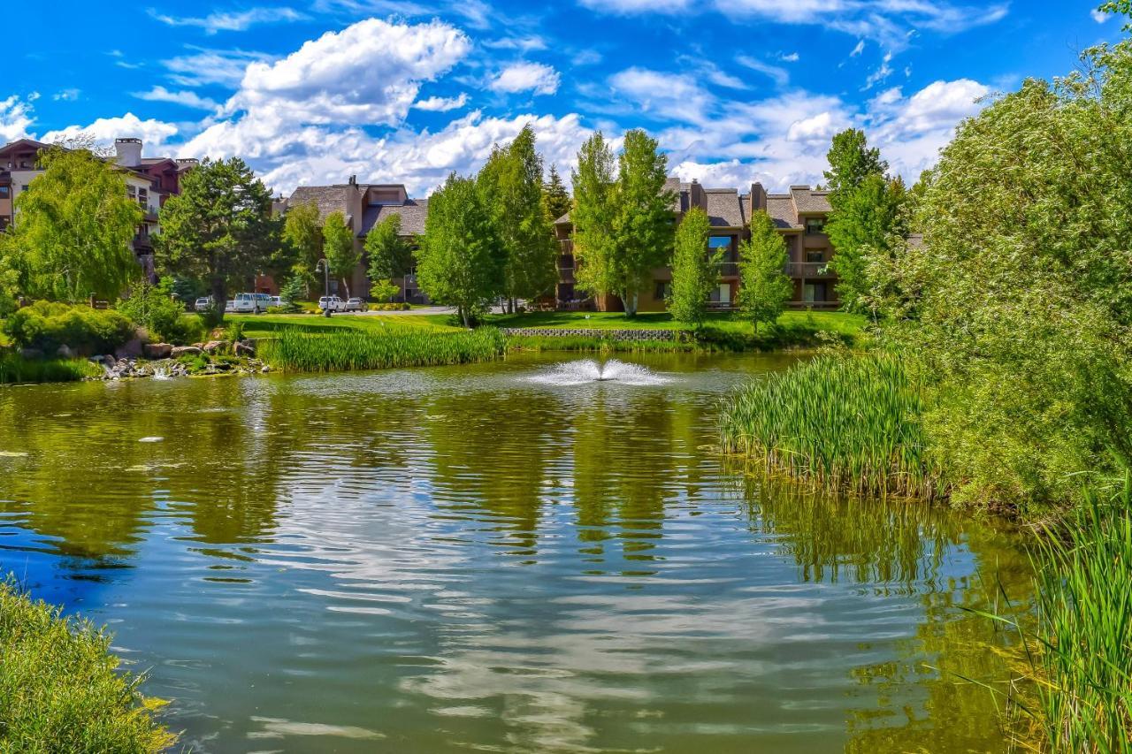Apartment Single Level Ranch In Elkhorn