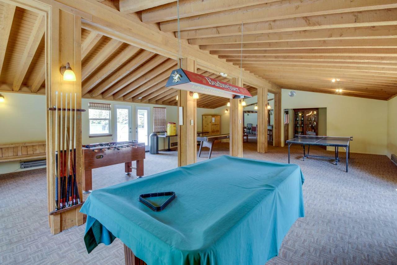 Single Level Ranch In Elkhorn Apartment
